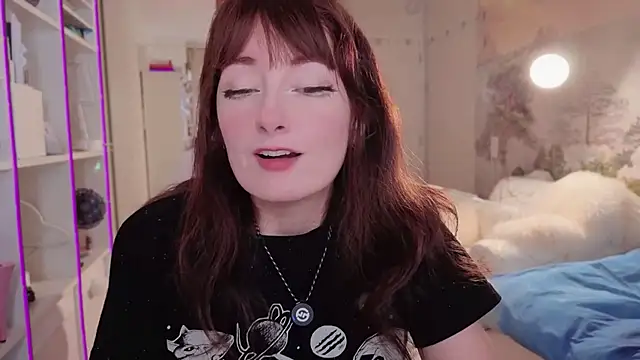 Snapshot of Cissy_Glitter chatting on 06.13.26 Cissy Glitter online show from 06.13.26
