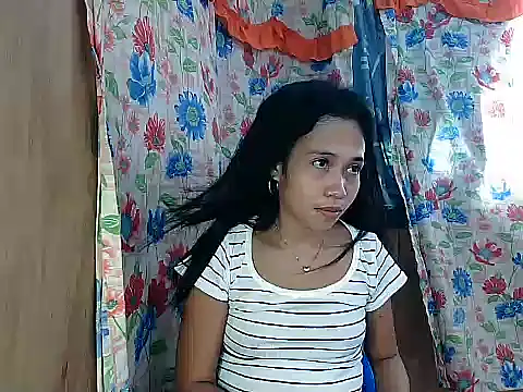 Snapshot of PinaySkinnyGirl chatting on 02.15.26 PinaySkinnyGirl online show from 02.15.26