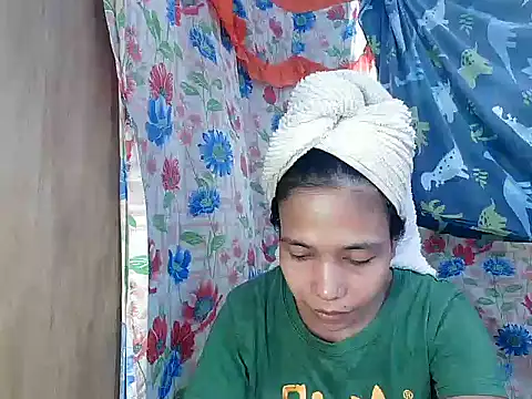 Snapshot of PinaySkinnyGirl chatting on 02.23.26 PinaySkinnyGirl online show from 02.23.26