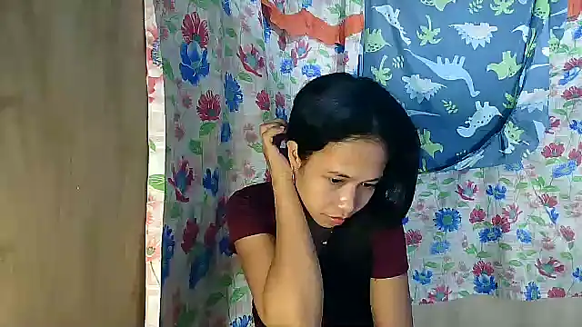 Snapshot of PinaySkinnyGirl chatting on 03.04.26 PinaySkinnyGirl online show from 03.04.26