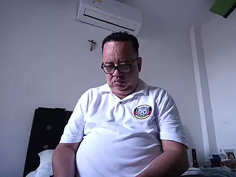 Snapshot of djtomxxx2777 chatting on 05.03.26 djtomxxx2777 online show from 05.03.26