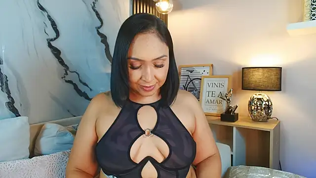 Madissononee online show from 02.04.25