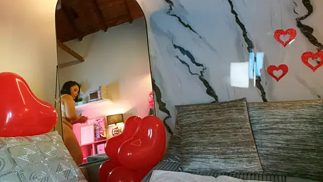 Madissononee online show from 02.15.25