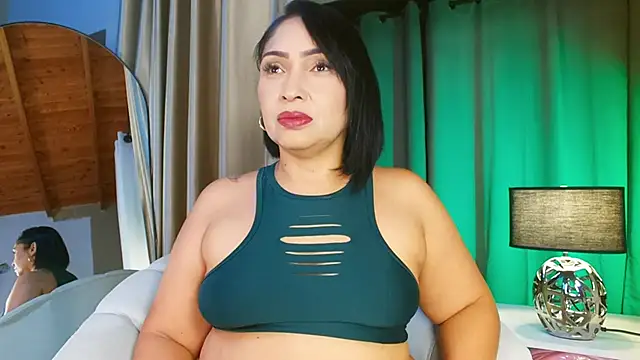 Madissononee online show from 10.23.25