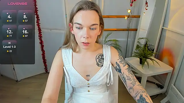 LyraFoster online show from 01.09.25