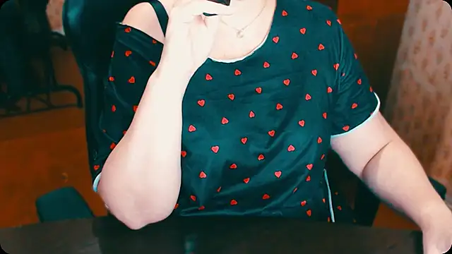 Snapshot of AlisaHot55 chatting on 09.26.25 AlisaHot55 online show from 09.26.25