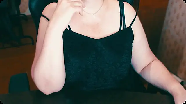 Snapshot of AlisaHot55 chatting on 10.08.25 AlisaHot55 online show from 10.08.25