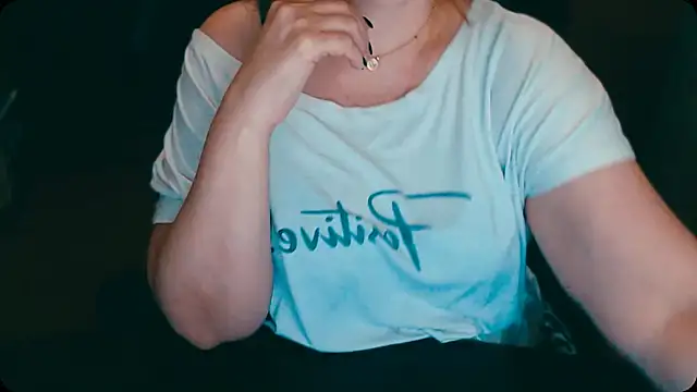 Snapshot of AlisaHot55 chatting on 11.05.25 AlisaHot55 online show from 11.05.25