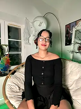 Lauyako online show from 11.27.25