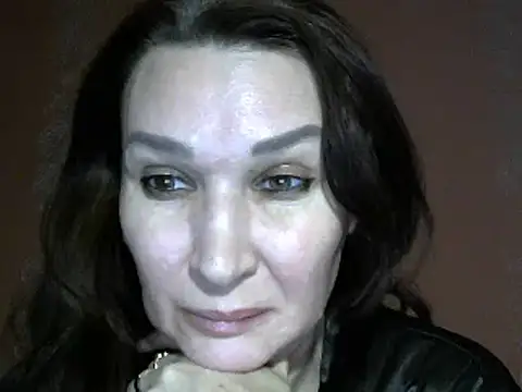 Snapshot of PrettyAndWild chatting on 01.05.25 PrettyAndWild online show from 01.05.25