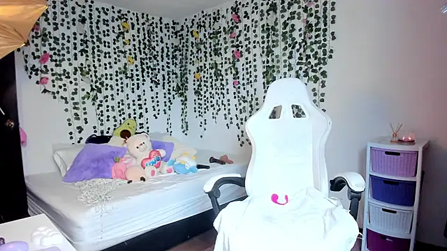 Snapshot of violeta_milleer chatting on 01.25.25 violeta milleer online show from 01.25.25