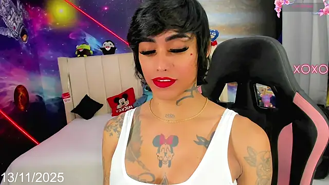 Nella Dolls online show from 11.13.25