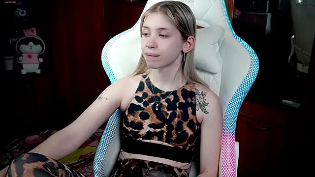 ho1yho1e online show from 11.14.25