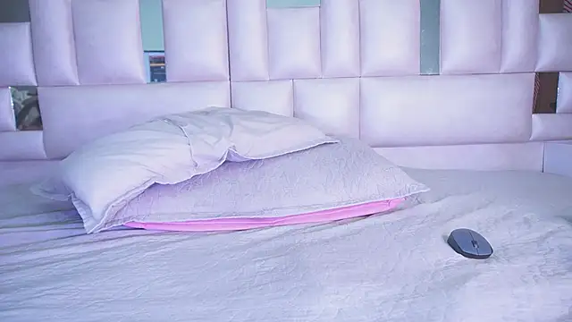 Snapshot of katy_rioss chatting on 02.13.25 katy rioss online show from 02.13.25