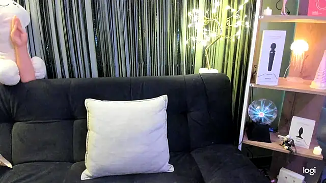 lilly sweett online show from 02.23.26