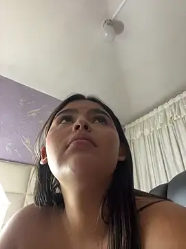 Snapshot of Lia_sexx chatting on 02.13.25 Lia sexx online show from 02.13.25