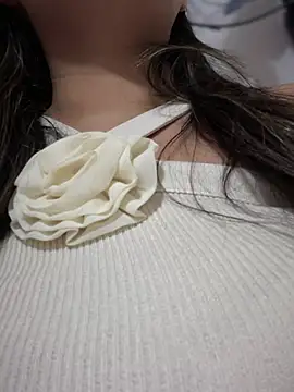 Snapshot of Lia_sexx chatting on 02.15.25 Lia sexx online show from 02.15.25