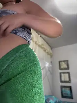 Snapshot of Lia_sexx chatting on 02.18.25 Lia sexx online show from 02.18.25