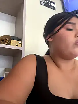 Snapshot of Lia_sexx chatting on 10.27.25 Lia sexx online show from 10.27.25