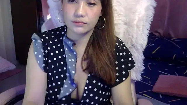 Snapshot of yourbabe_Brielle chatting on 12.10.24 yourbabe Brielle online show from 12.10.24