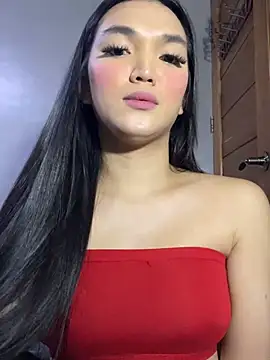 Snapshot of WONDERWOMAN2023 chatting on 12.21.24 WONDERWOMAN2023 online show from 12.21.24