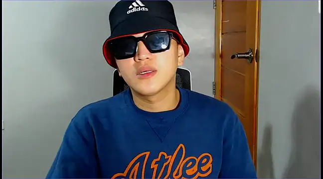 Snapshot of WONDERWOMAN2023 chatting on 02.12.25 WONDERWOMAN2023 online show from 02.12.25