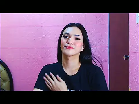 Snapshot of WONDERWOMAN2023 chatting on 09.22.25 WONDERWOMAN2023 online show from 09.22.25