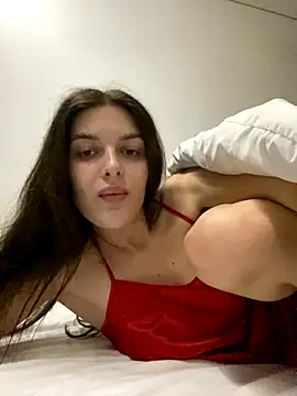 Snapshot of little_belucci chatting on 10.09.25 little belucci online show from 10.09.25