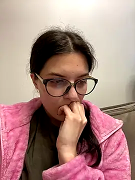 Snapshot of little_belucci chatting on 10.19.25 little belucci online show from 10.19.25