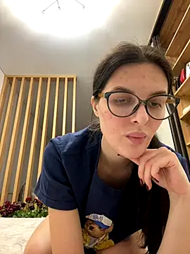 Snapshot of little_belucci chatting on 10.22.25 little belucci online show from 10.22.25