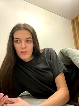 Snapshot of little_belucci chatting on 11.11.25 little belucci online show from 11.11.25