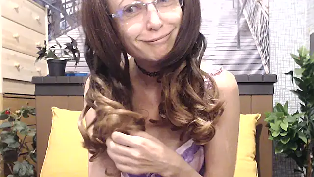 Snapshot of lilianleight chatting on 05.06.26 lilianleight online show from 05.06.26