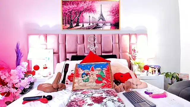 Anaa Bellaa online show from 12.20.25