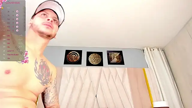 Snapshot of hottstuffx69 chatting on 02.21.25 hottstuffx69 online show from 02.21.25