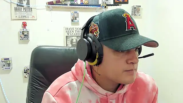 Snapshot of ney_22 chatting on 10.06.25 ney 22 online show from 10.06.25