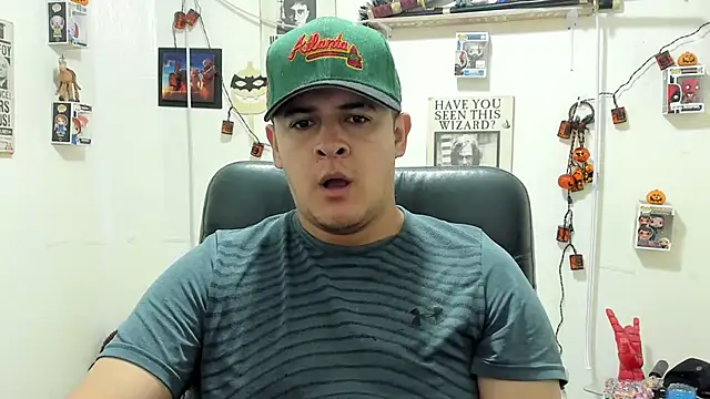 Snapshot of ney_22 chatting on 10.23.25 ney 22 online show from 10.23.25