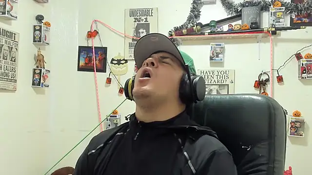 Snapshot of ney_22 chatting on 10.24.25 ney 22 online show from 10.24.25