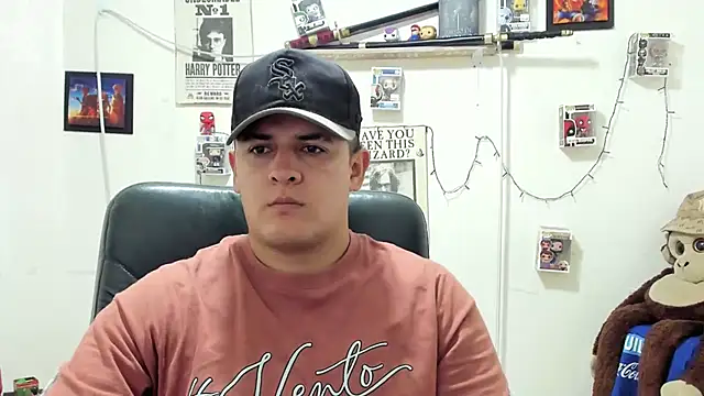 Snapshot of ney_22 chatting on 11.14.25 ney 22 online show from 11.14.25