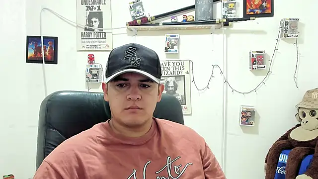 Snapshot of ney_22 chatting on 11.14.25 ney 22 online show from 11.14.25