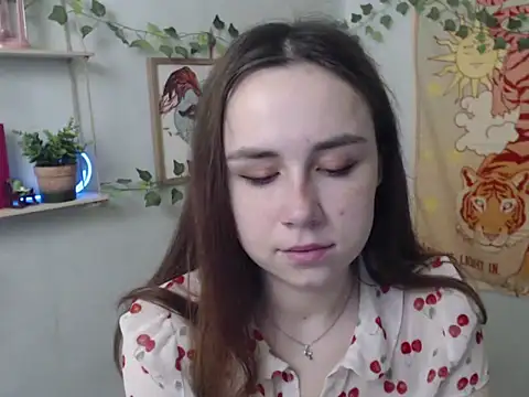 VeryVeryVeryShy  online show from 04.08.26