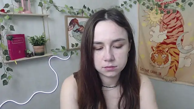 VeryVeryVeryShy  online show from 04.15.26