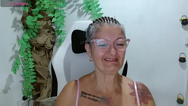 bety-cum2 online show from 04.17.26