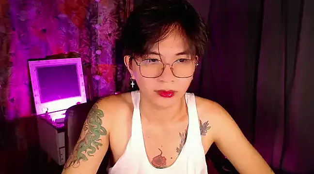 Snapshot of Sexy_Handsome_Drex chatting on 12.29.24 Sexy Handsome Drex online show from 12.29.24