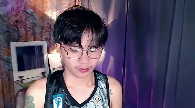 Snapshot of Sexy_Handsome_Drex chatting on 01.11.25 Sexy Handsome Drex online show from 01.11.25