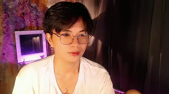 Snapshot of Sexy_Handsome_Drex chatting on 01.28.25 Sexy Handsome Drex online show from 01.28.25