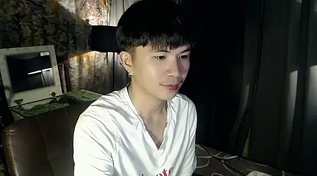 Snapshot of Sexy_Handsome_Drex chatting on 02.11.25 Sexy Handsome Drex online show from 02.11.25