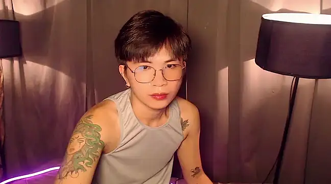 Snapshot of Sexy_Handsome_Drex chatting on 03.05.25 Sexy Handsome Drex online show from 03.05.25