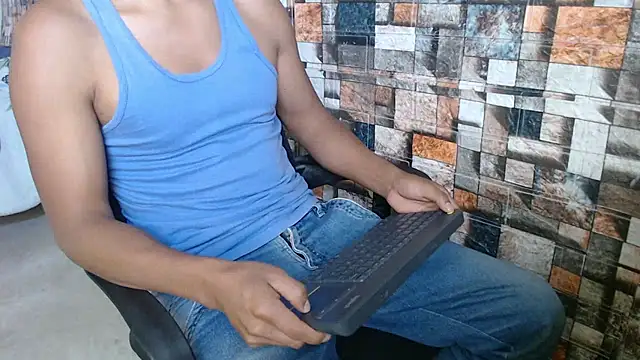 Snapshot of sexatlexx chatting on 08.08.26 sexatlexx online show from 08.08.26