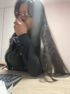 SWEETLILY18 online show from 12.21.24