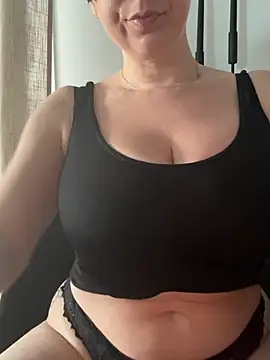 Snapshot of dollssfr chatting on 04.07.26 dollssfr online show from 04.07.26